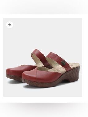 Women’s Alegria Sydni Red Leather Clog size 37 (US 8)